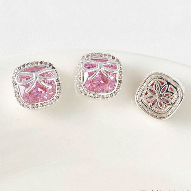 Multi-hole Cube Sugar Bow Spacer Bead