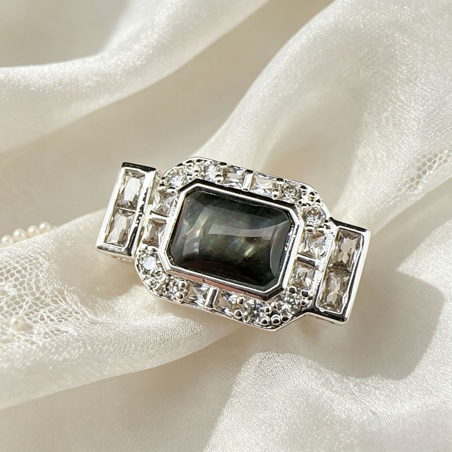 Fat Bell Sqaure Zircon Closure Set