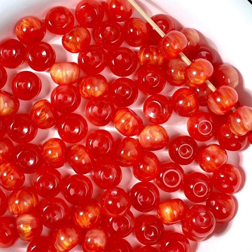 (50pcs)8x11mm Gilded Resin Apple Beads - Gradient Paint Effect