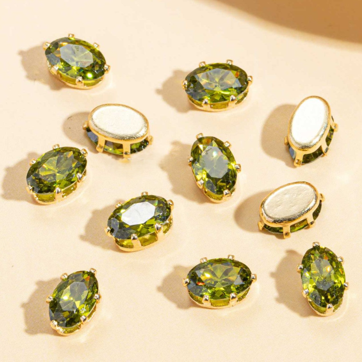 (100pcs)4x6mm Oval Prong-Set CZ