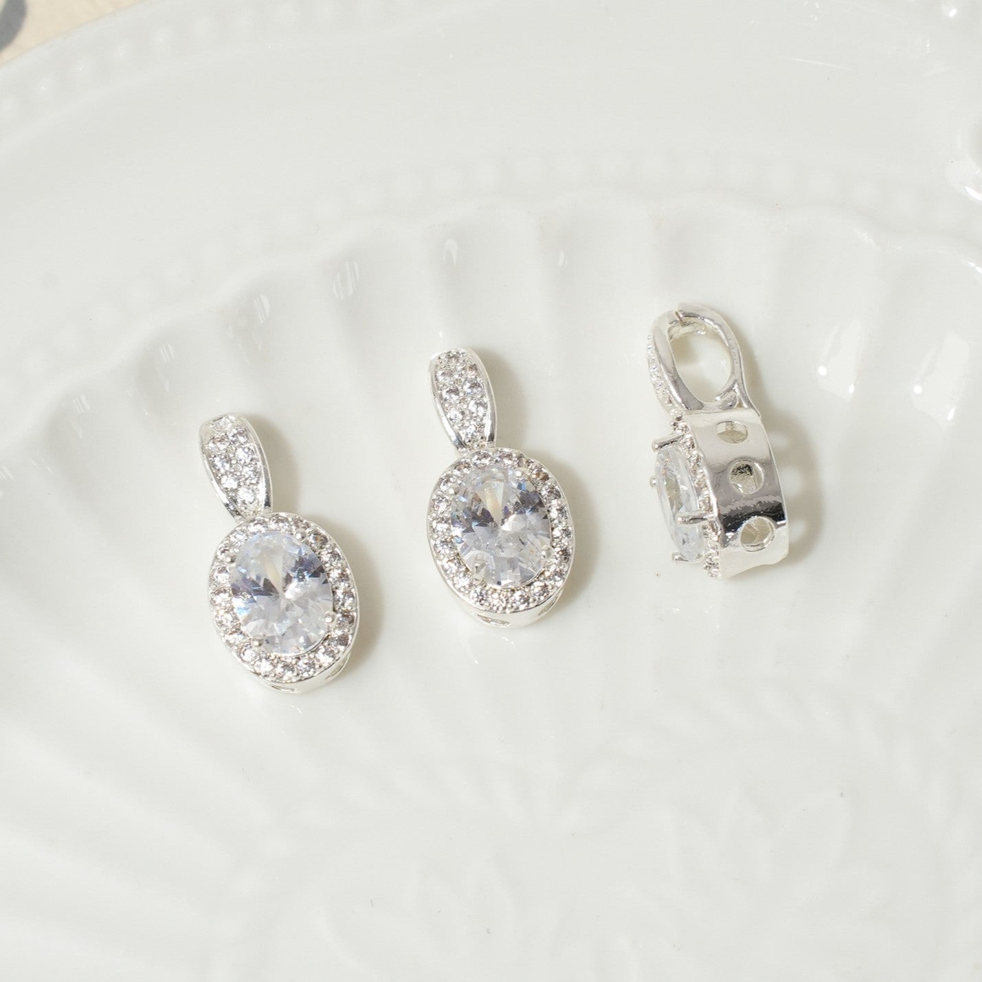 Round CZ Pendant Universal Clasp