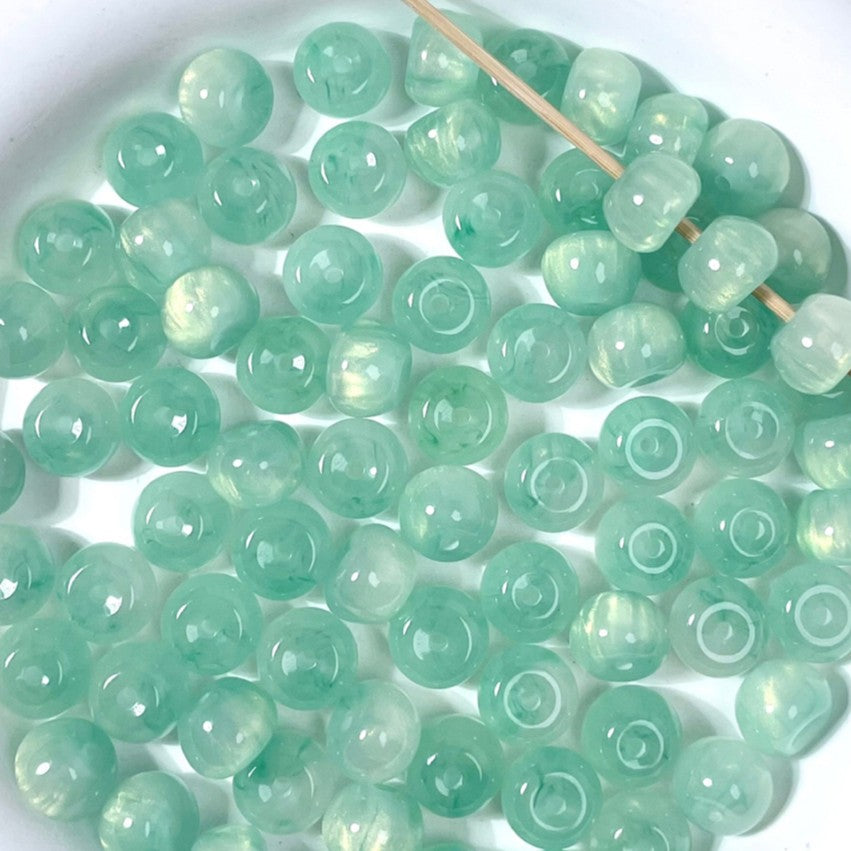 (50pcs)8x11mm Gilded Resin Apple Beads - Gradient Paint Effect
