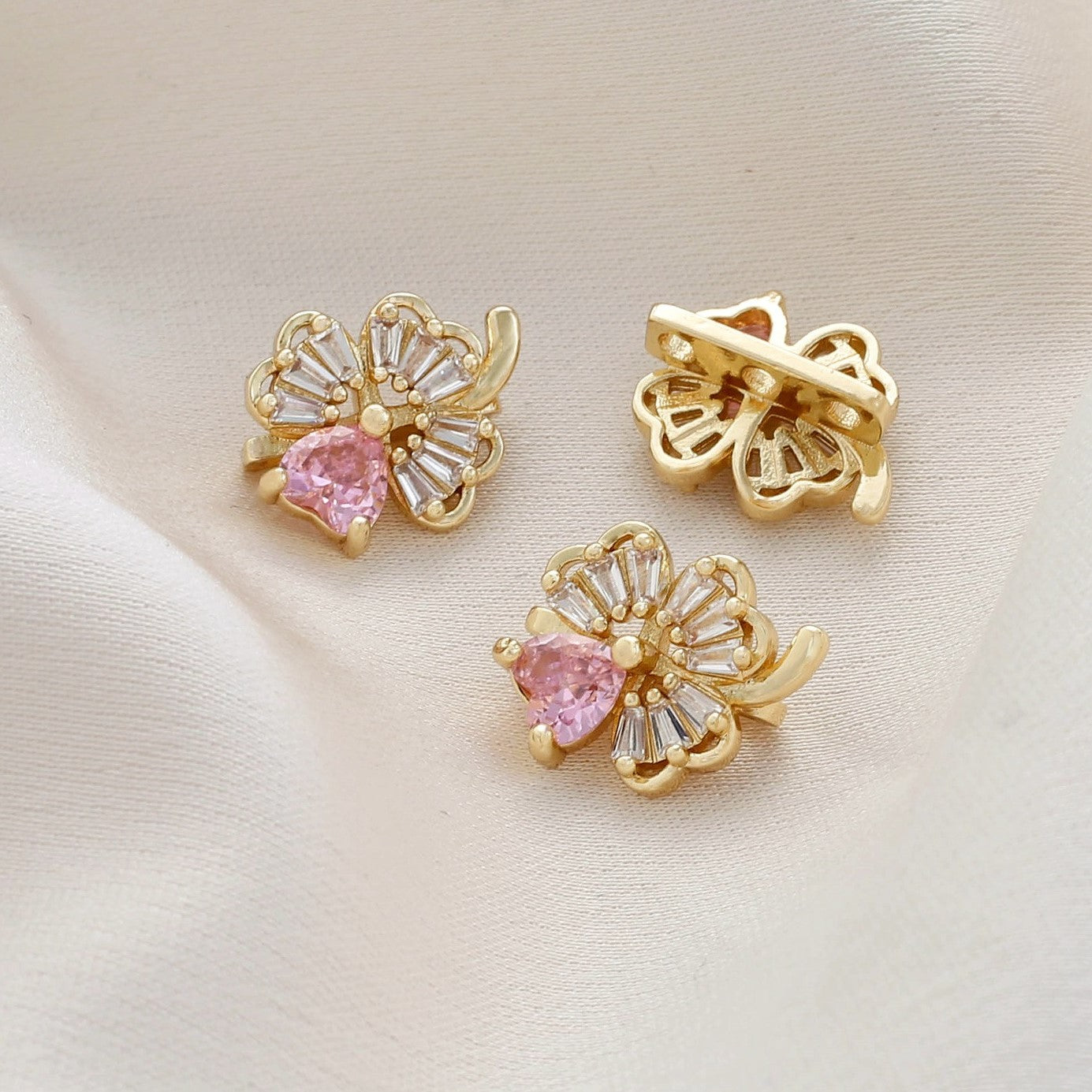 (10pcs)Triple CZ Spacer Charm with Clover & Snowflake