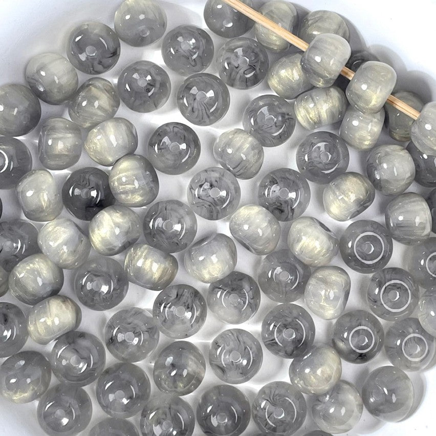 (50pcs)8x11mm Gilded Resin Apple Beads - Gradient Paint Effect