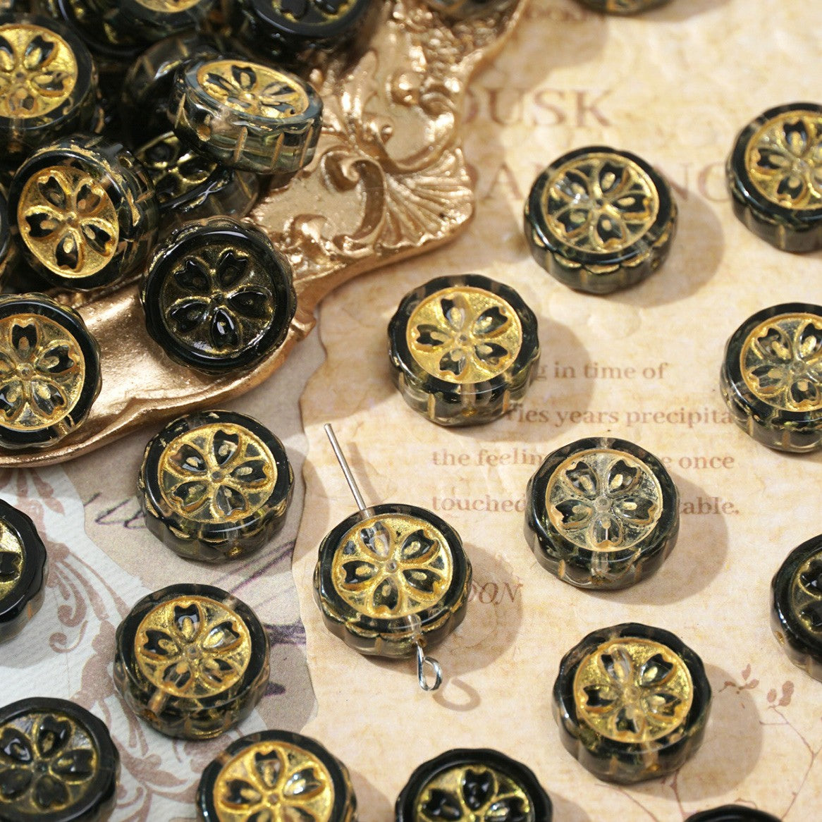 (50pcs)15mm Gold-Painted Resin Mooncake Crystal Beads