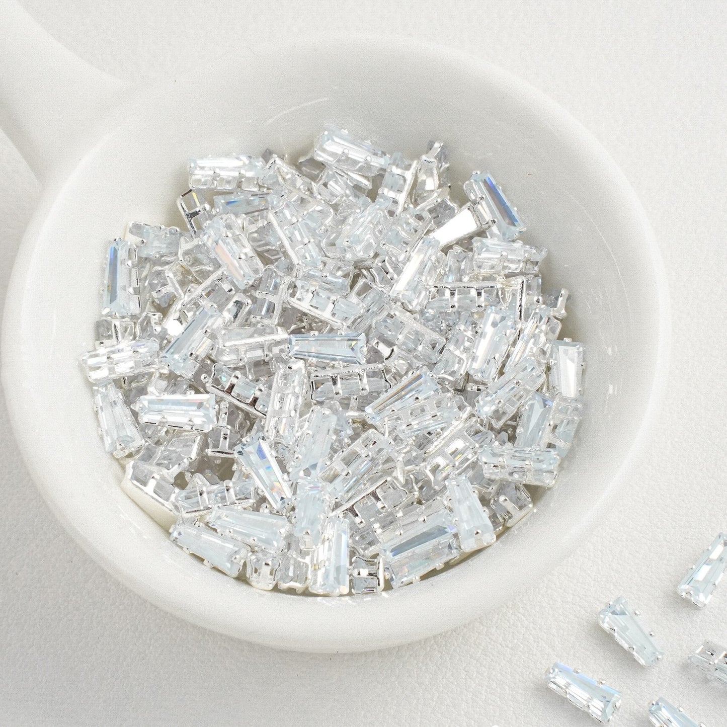 (30pcs)3.5x7.5MM Trapezoid Prong-Set CZ Stones