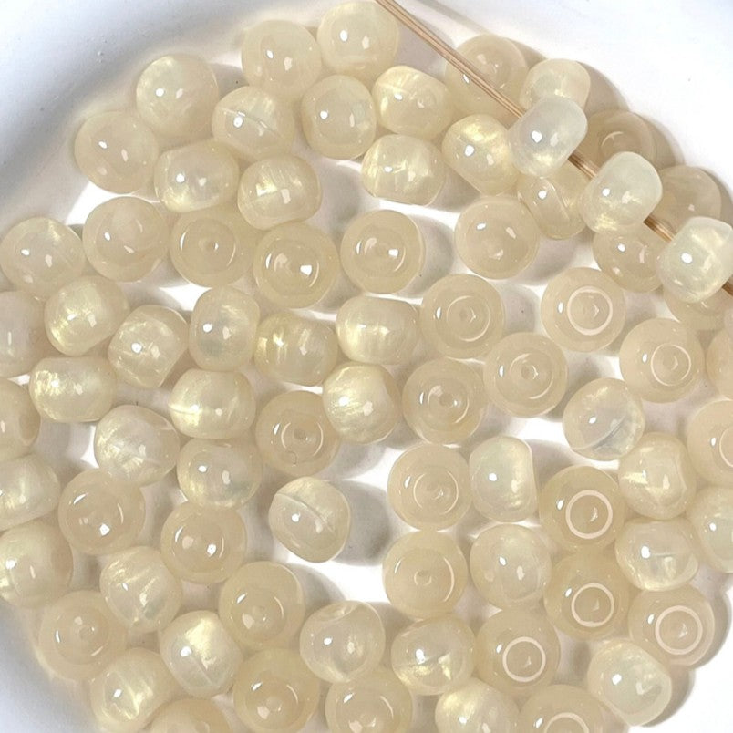 (50pcs)8x11mm Gilded Resin Apple Beads - Gradient Paint Effect