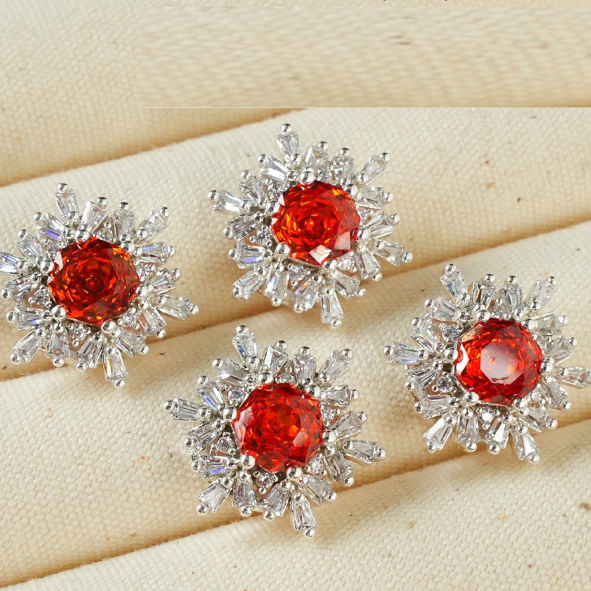 16mm Snowflake Zircon Spacer with Rose Cut Diamond