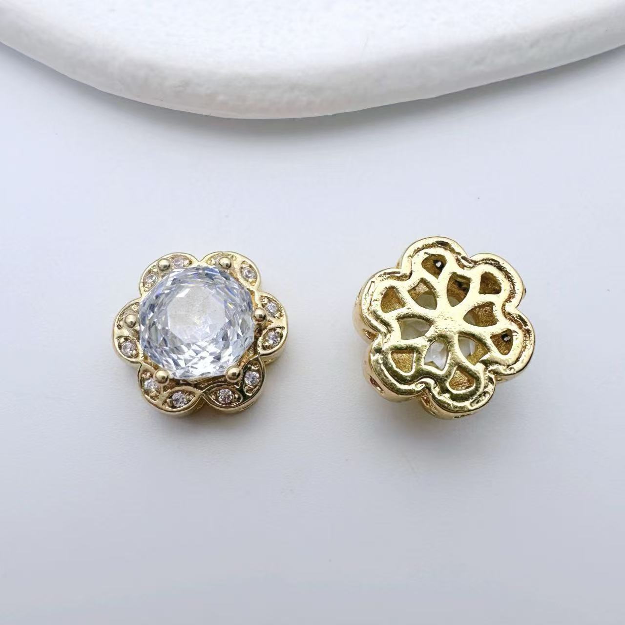 (2pcs)13*12mm Rose Cut Floral Round Zircon Spacer