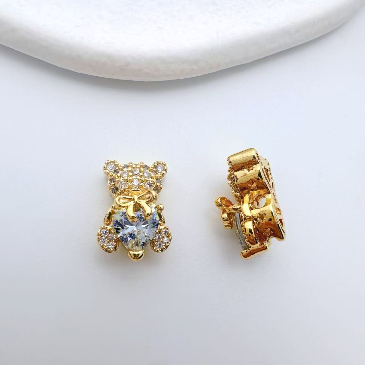 (2pcs)Bear Heart Shape Zircon Spacer