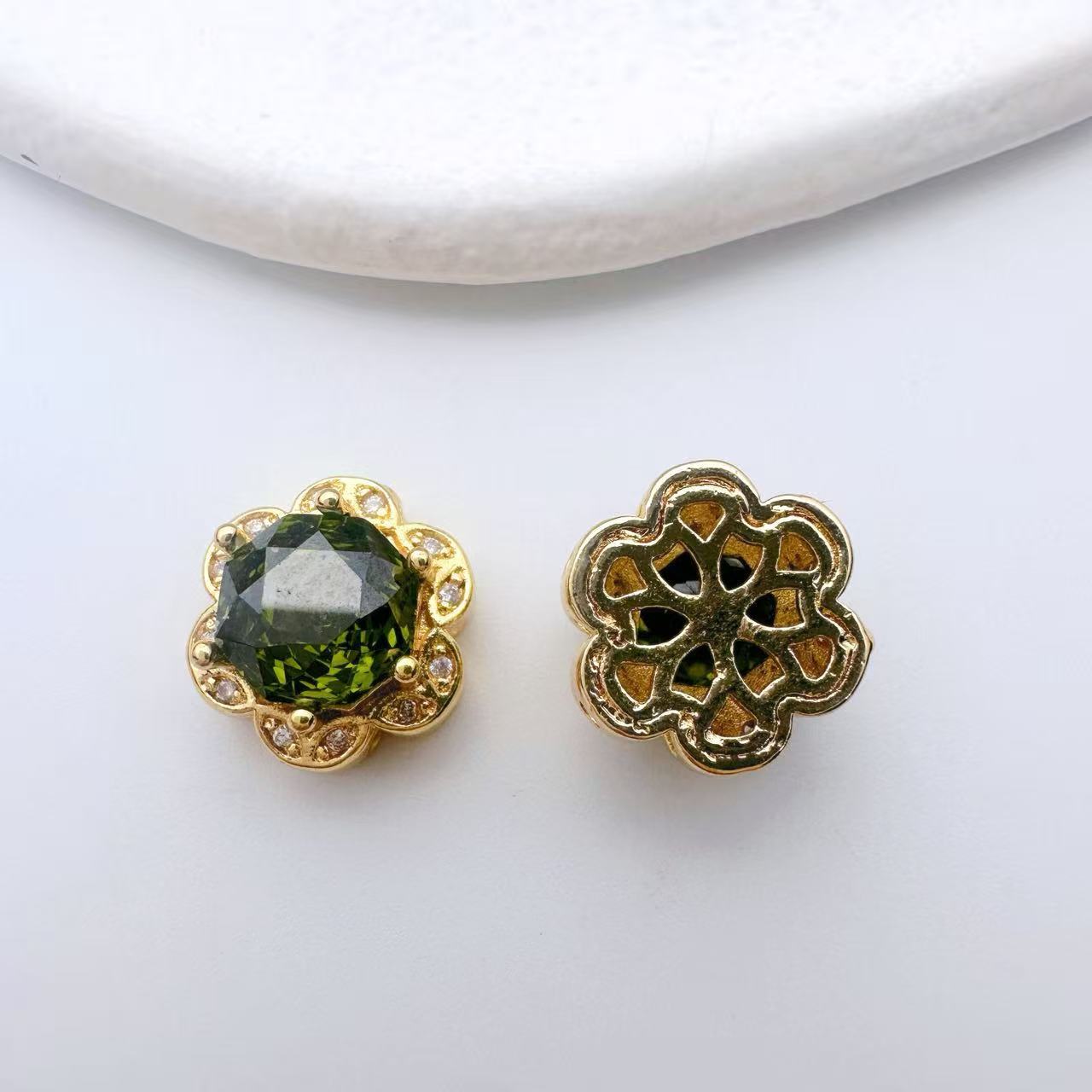 (2pcs)13*12mm Rose Cut Floral Round Zircon Spacer