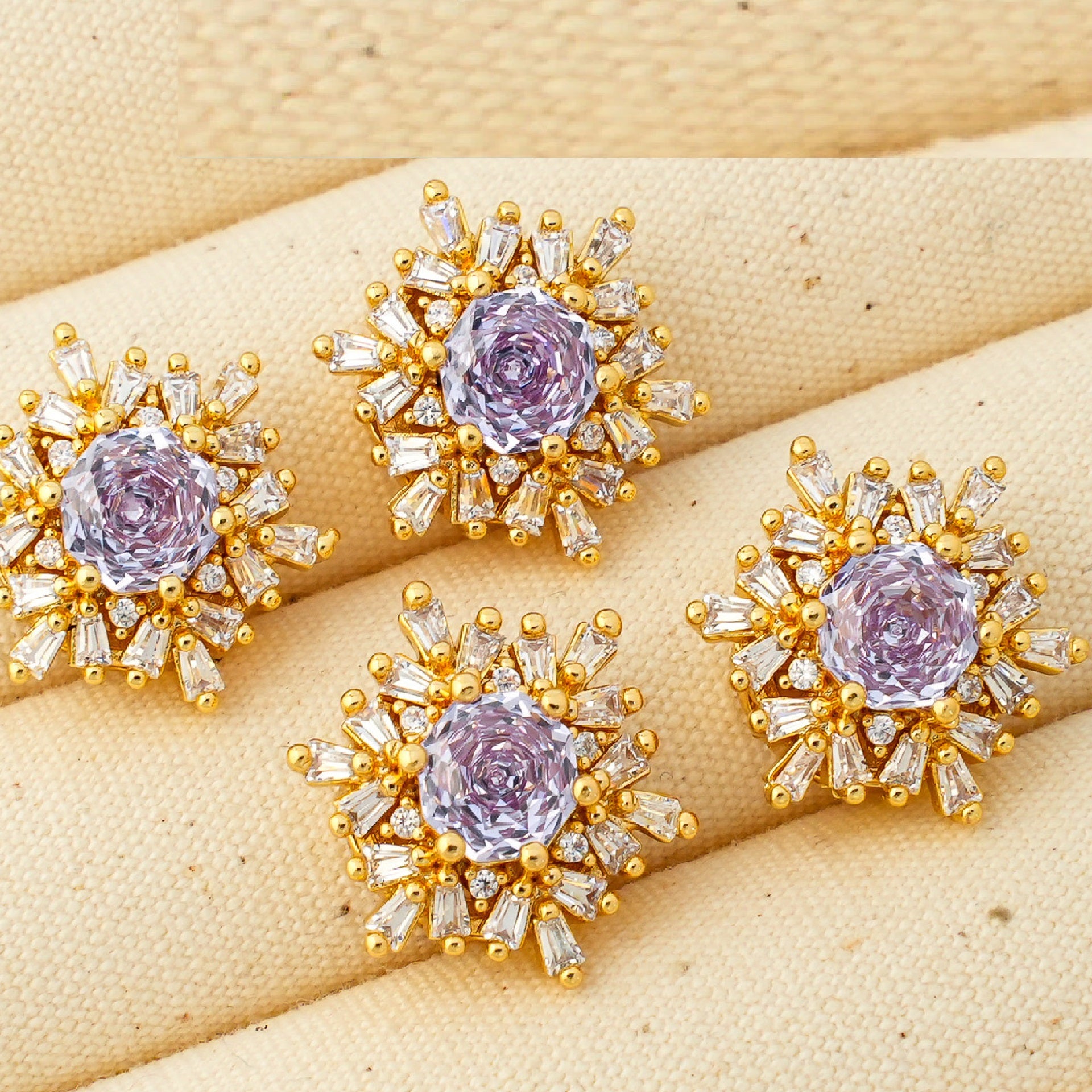 16mm Snowflake Zircon Spacer with Rose Cut Diamond