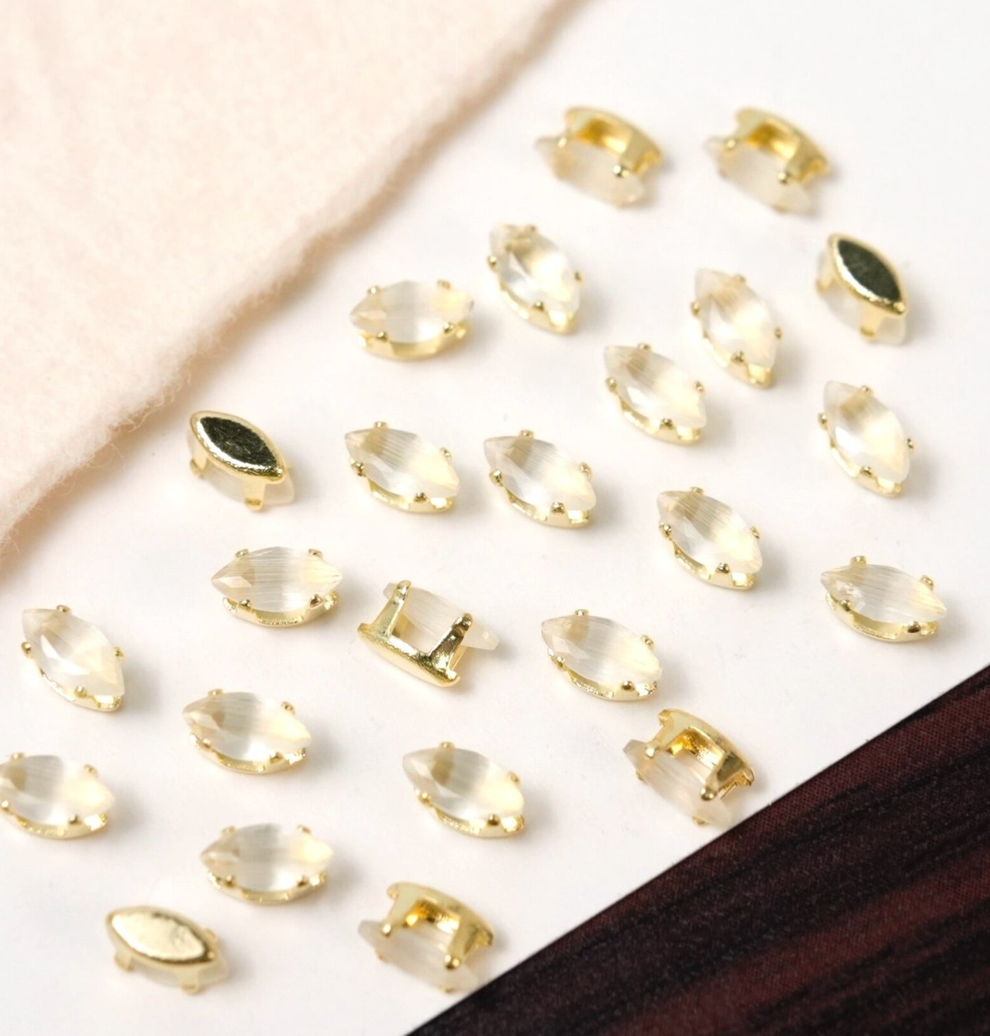 (100pcs)3x6mm 4-prong Marquise Prong-Set CZs - Gold/Silver Base